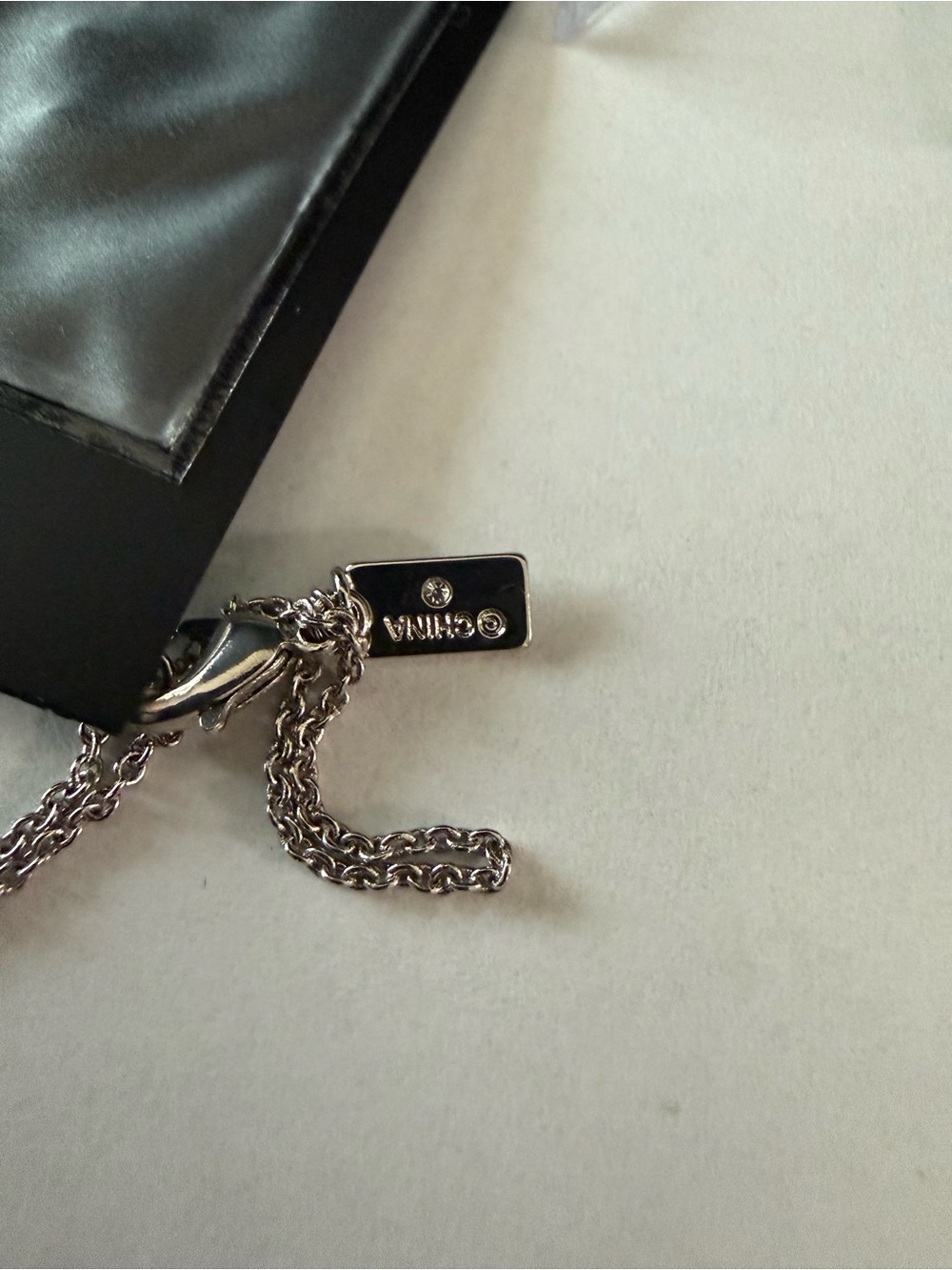 Coach Signature Enamel Rondell Necklace Gold & Pink Barrel Pendants 16"-18" NEW - Picture 4 of 4